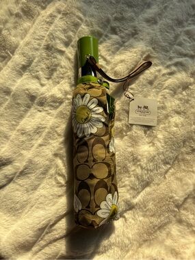 NWT ✨Rare Vintage Coach Signature C Daisy Umbrella (Green/Khaki)✨